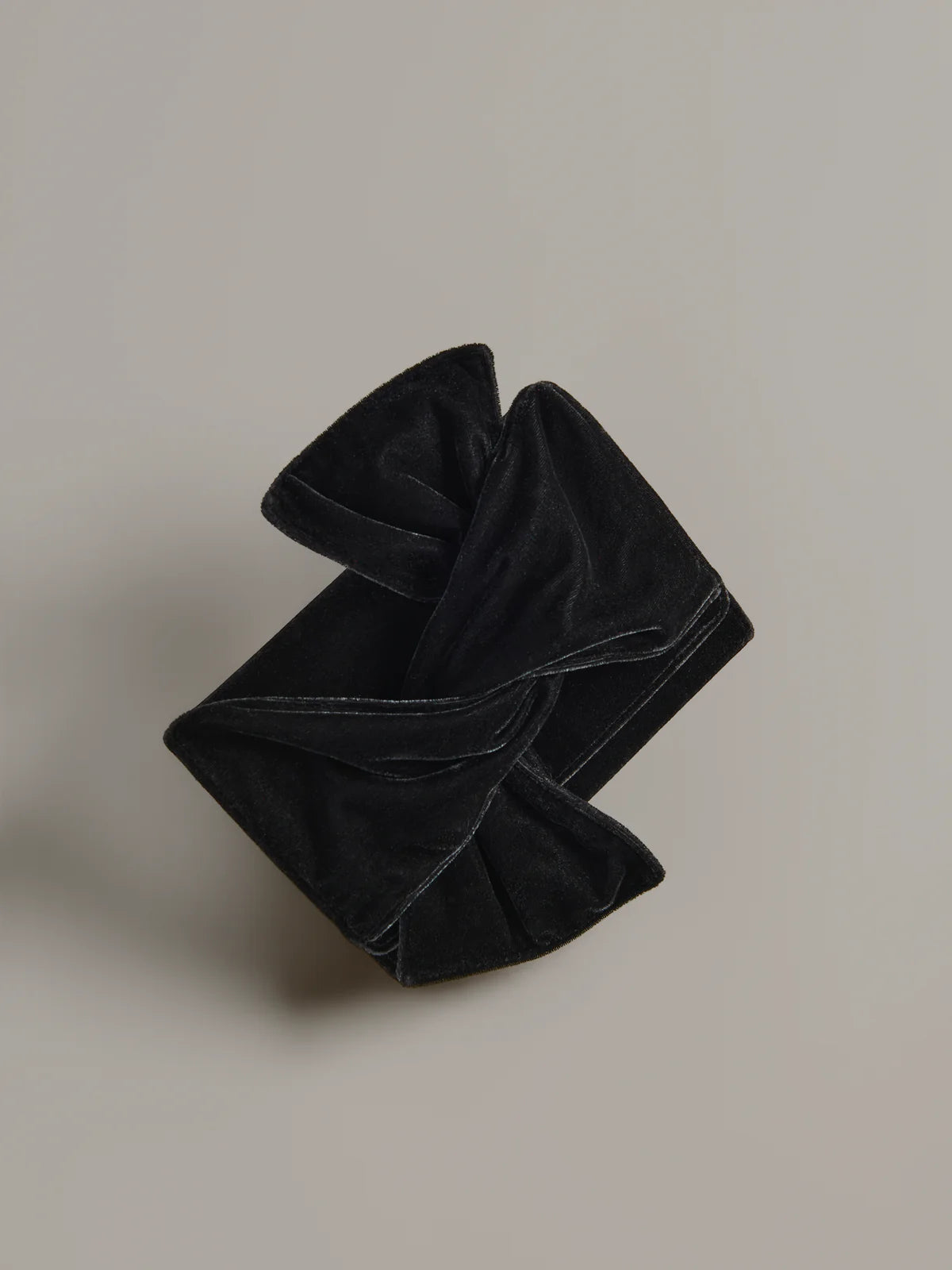 CORA CLUTCH in Black