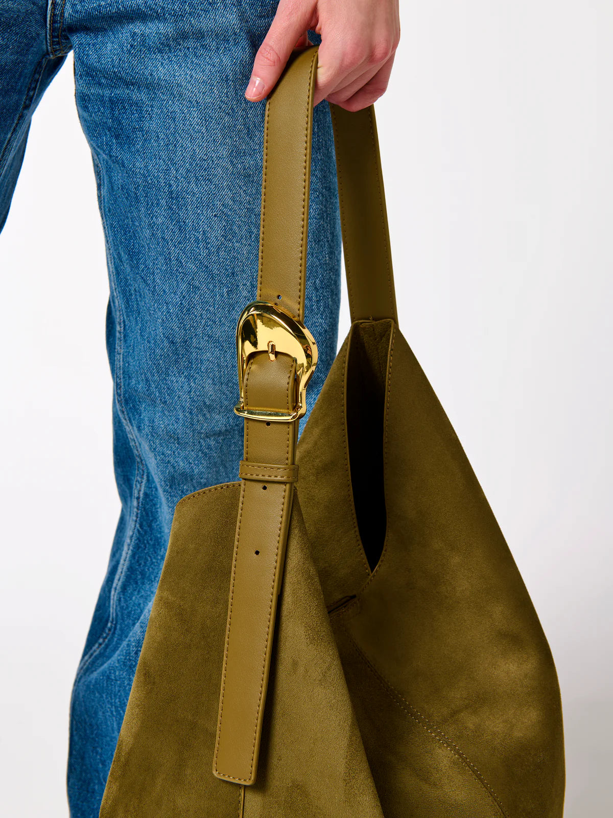 VAL HOBO in Olive