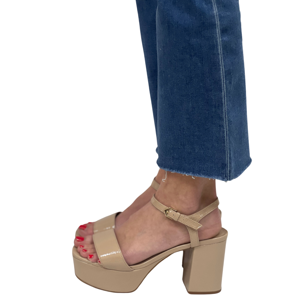DANCER PLATFORM SANDAL in Nude