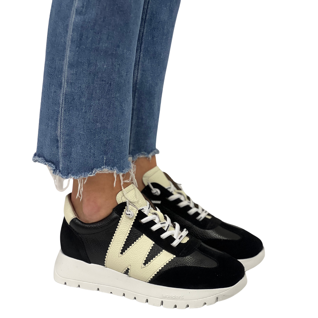 MERI in Black + Milk