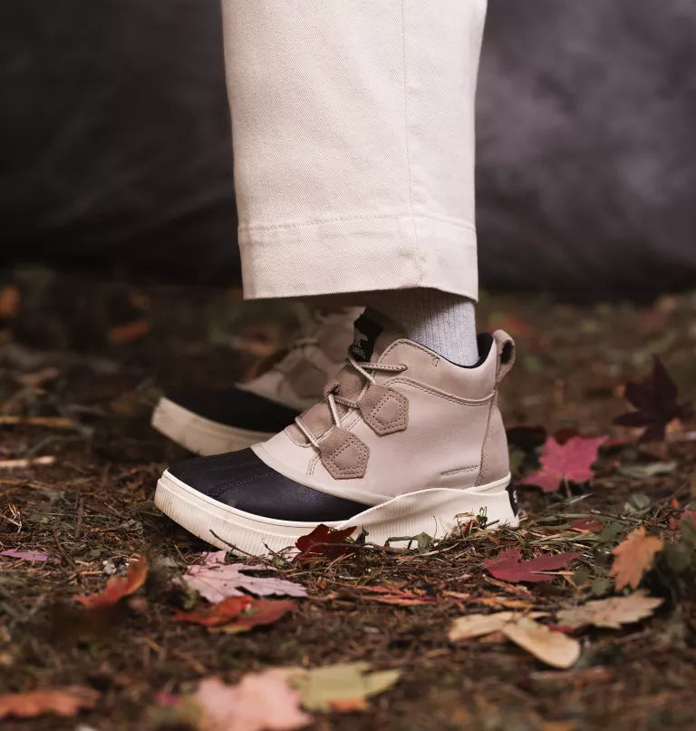 OUT N ABOUT IV CLASSIC WP in Omega Taupe + Black