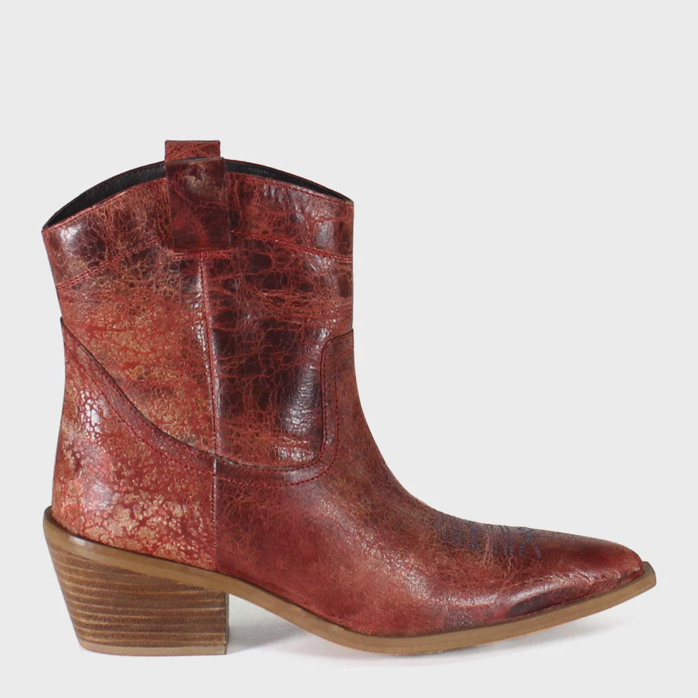 RAVE LION in Cherry Vintage