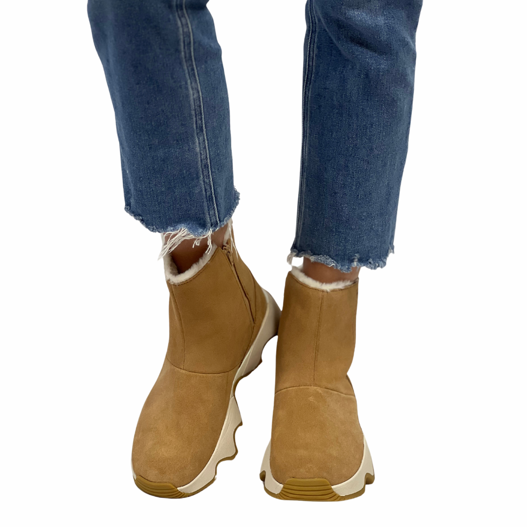KINETIC IMPACT SHORT BOOT WP in Tawny Buff + Gum