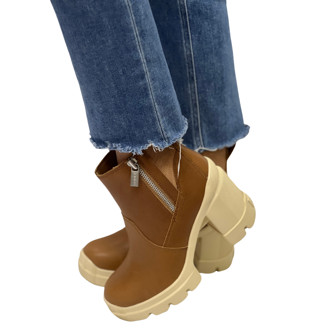 CARIBOU X HEEL CHELSEA in Tawny Buff + Honey White