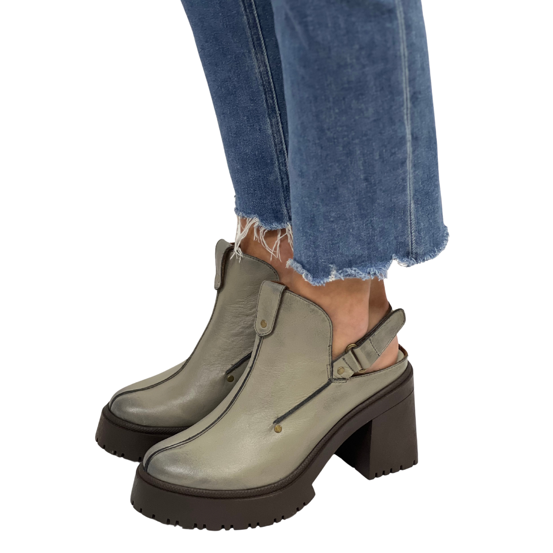 CIELO in Burnished Gris (Grey)