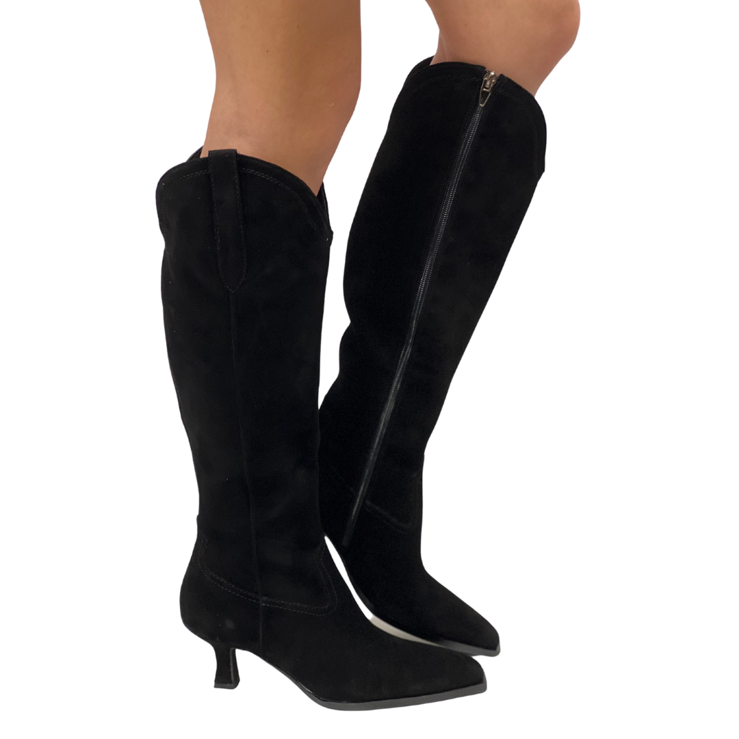 ARIANA in Onyx
