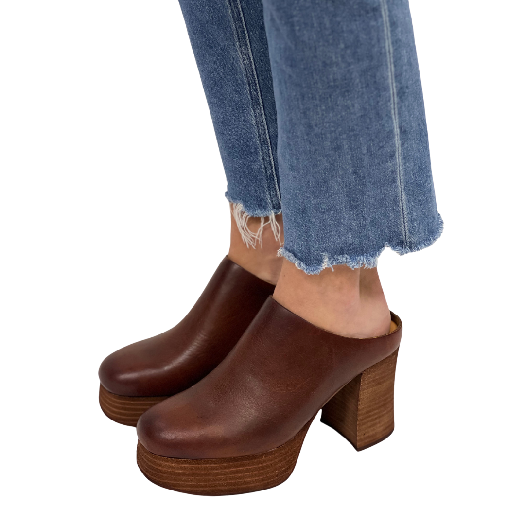 VERONICA in Tan (Rum)