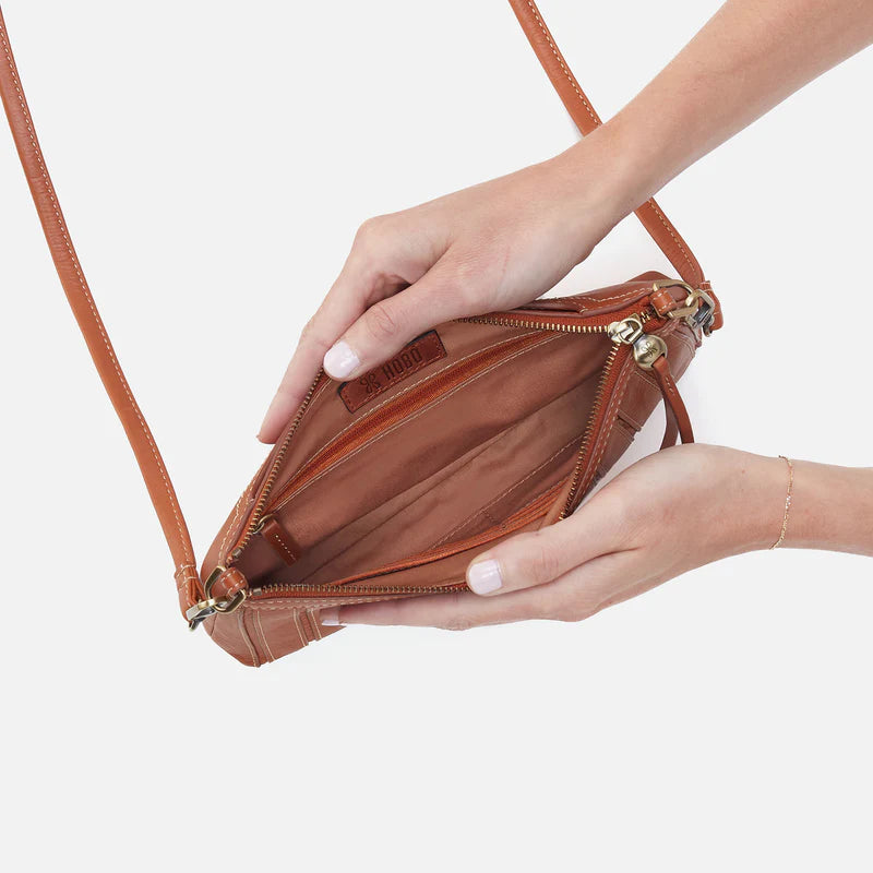 DARCY in Burnished Caramel