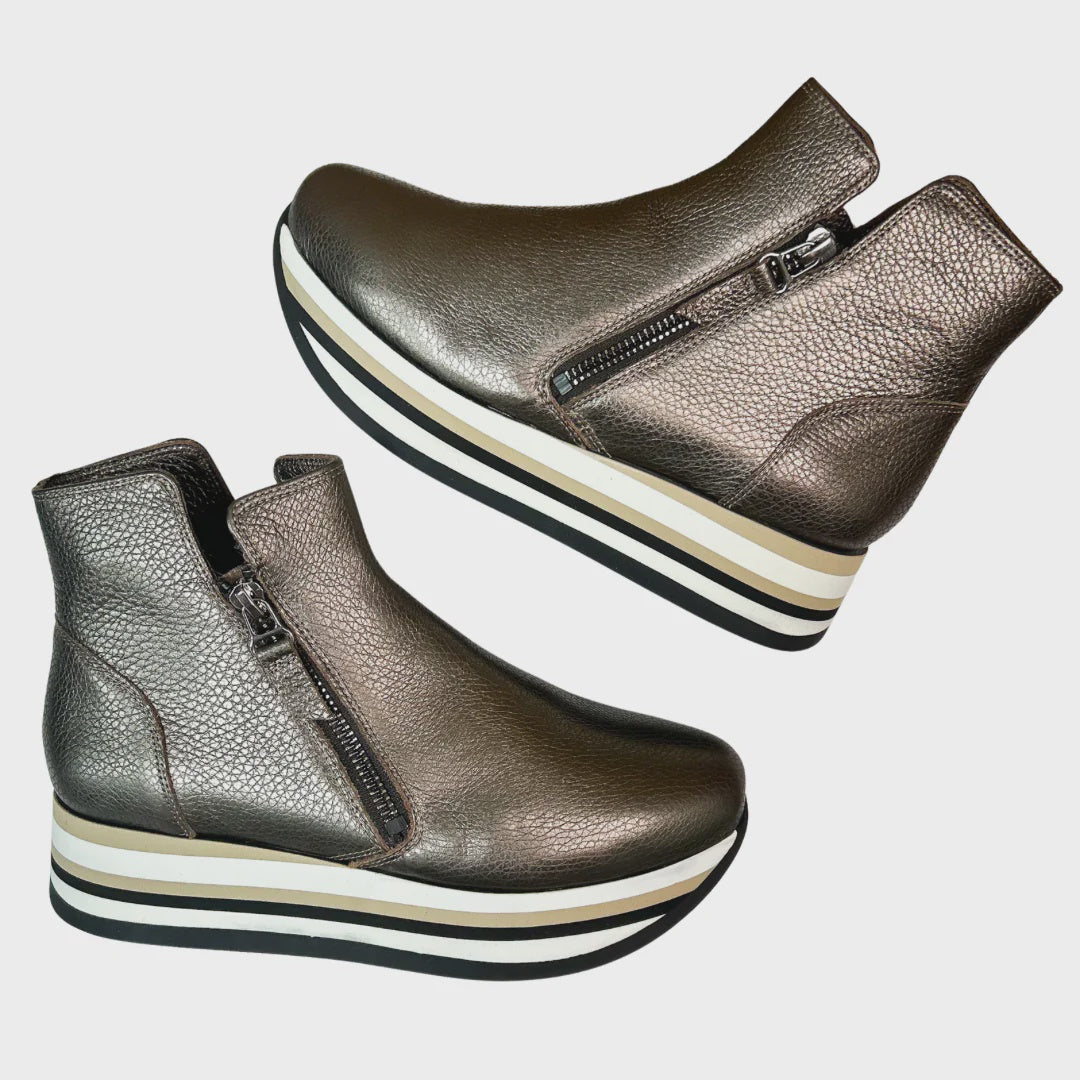 CARTER in Taupe Metal