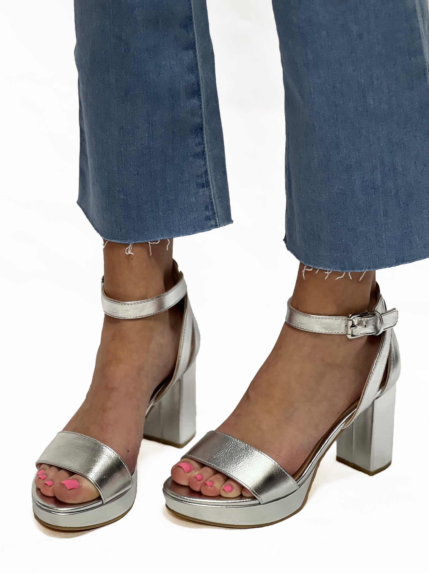 GO ON in Silver