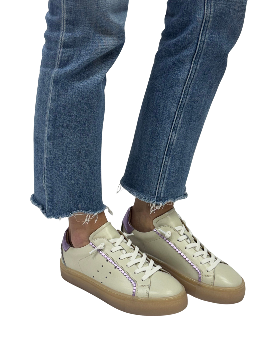 SHORE FRONT in Off White + Lilac