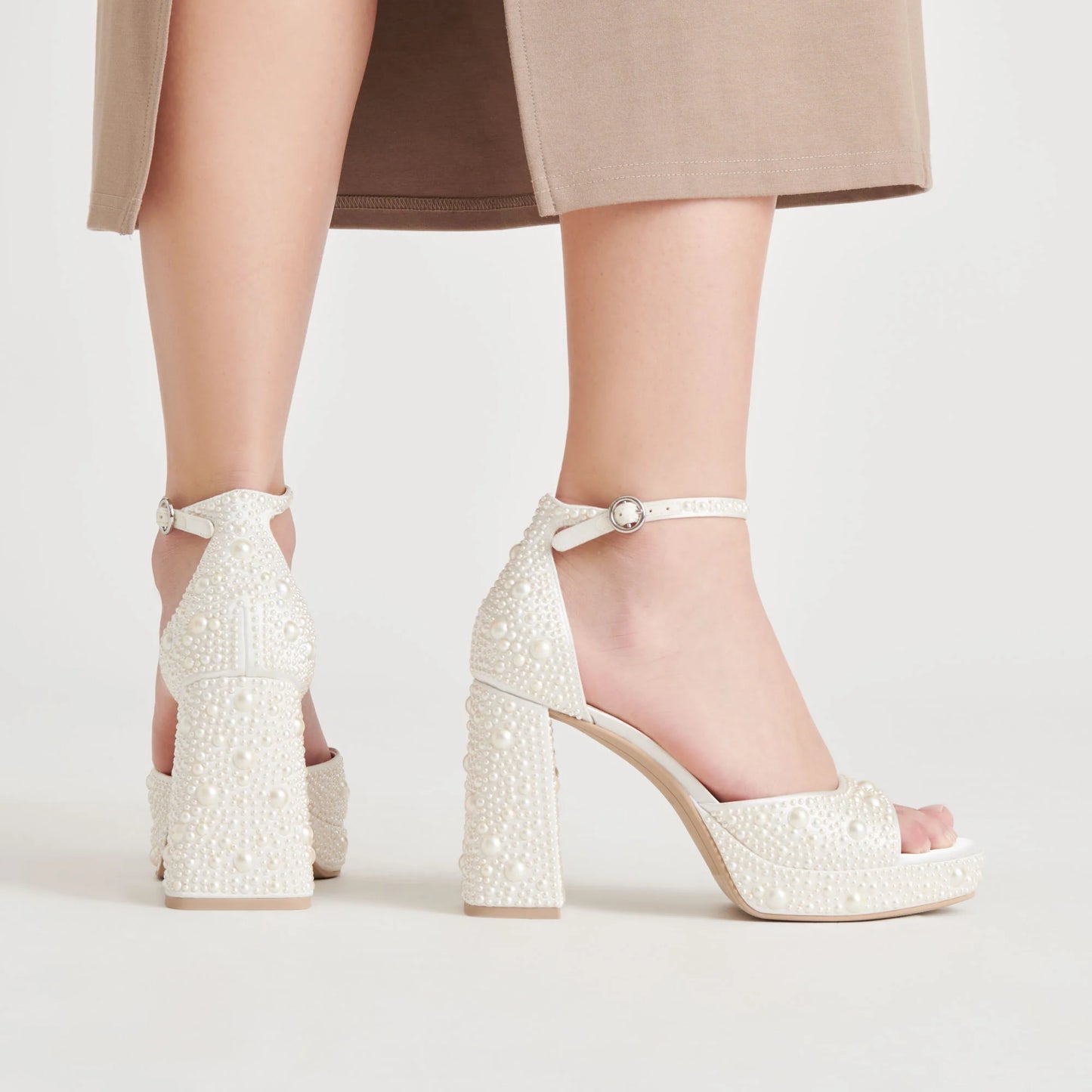 PANDRO PEARL in True White