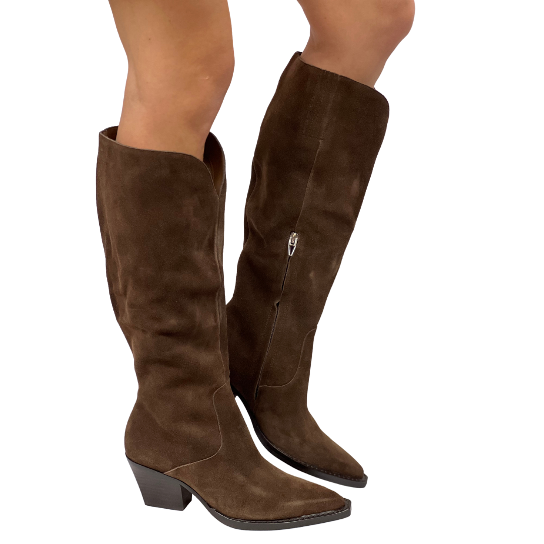 RAJ in Dark Brown Suede