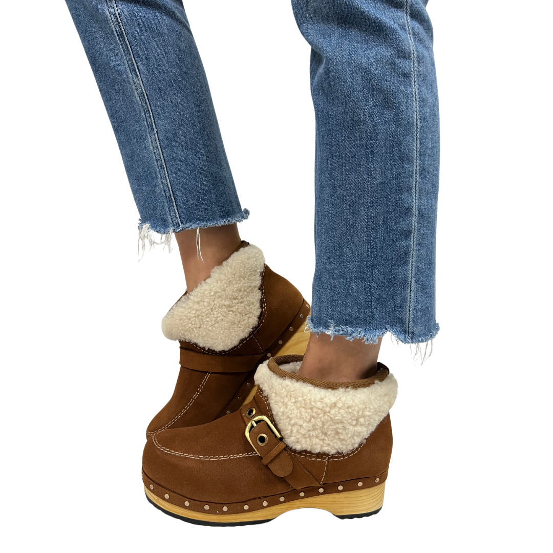 OAK CLOG BOOT in Oak Suede