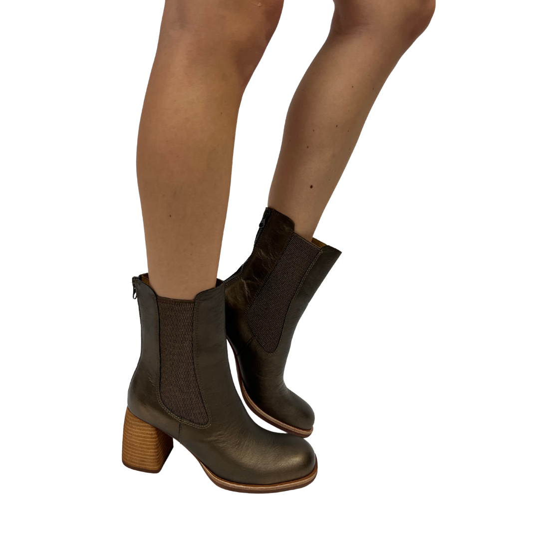 ARLINE in Bronze