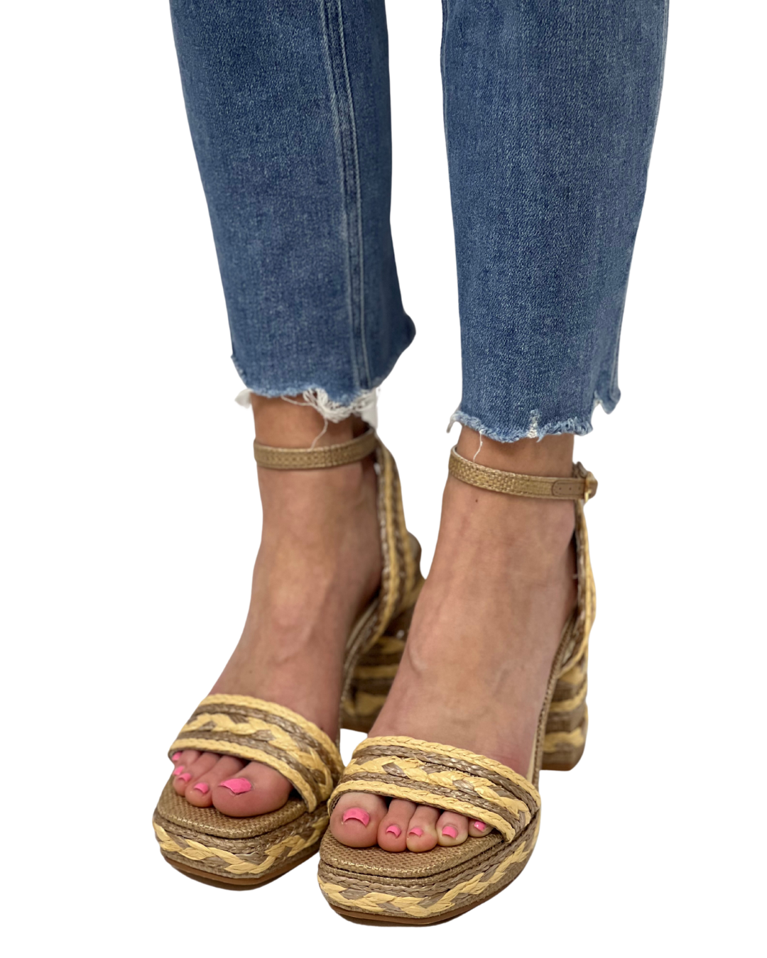 LYLA in Taupe