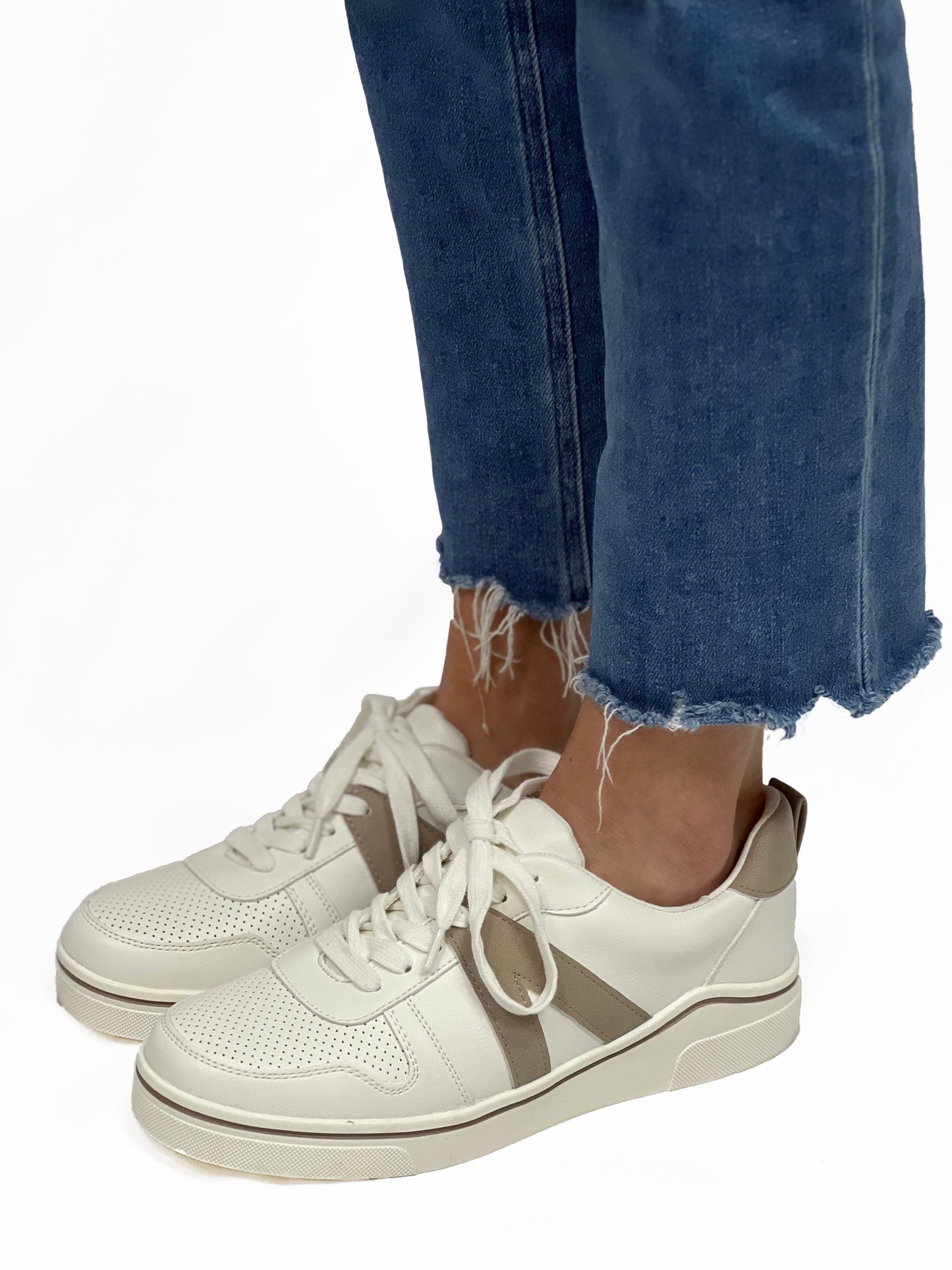 ALTA in White + Cement