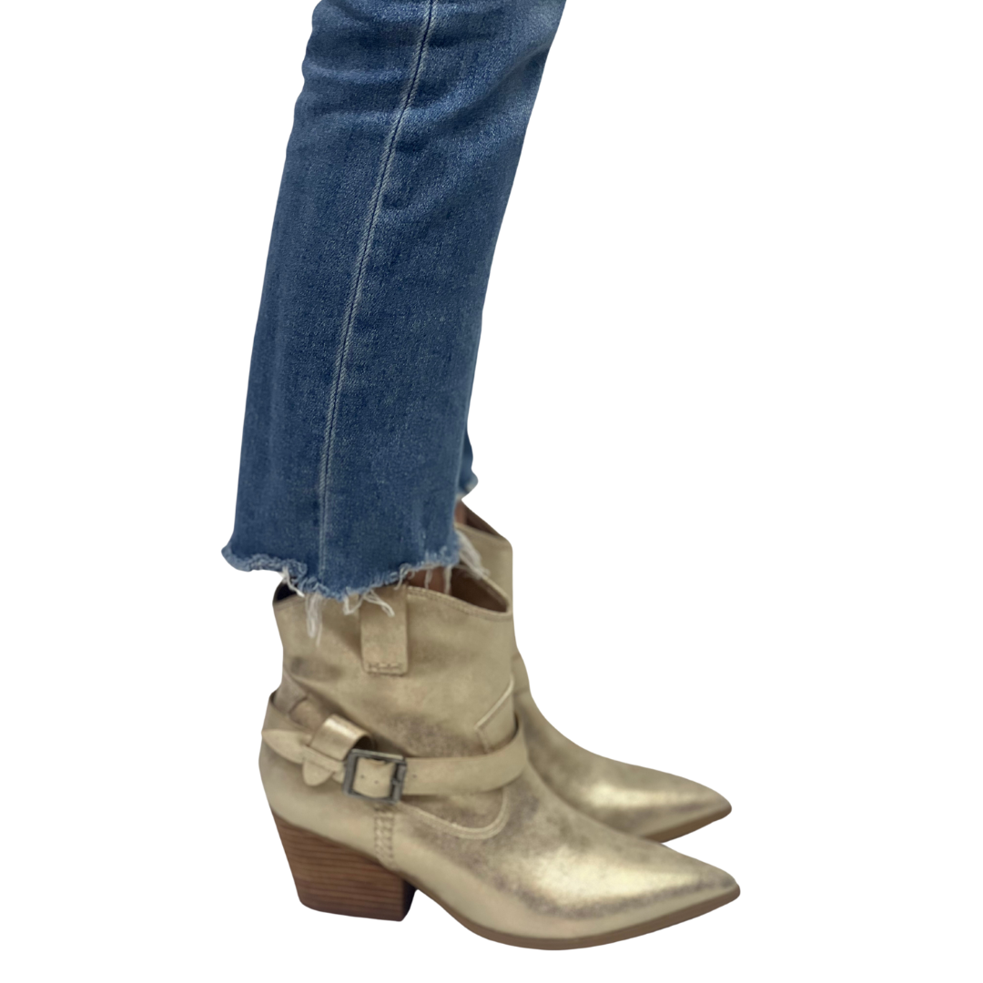 CLEMENT in Gold Distressed