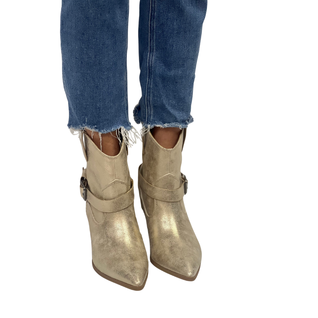 CLEMENT in Gold Distressed