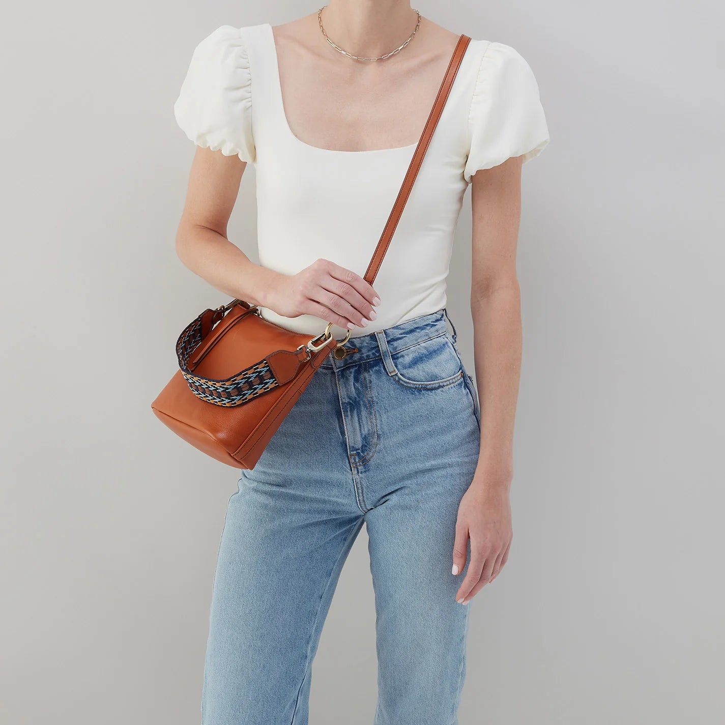 BELLE CONVERTIBLE SHOULDER BAG in Honey Brown