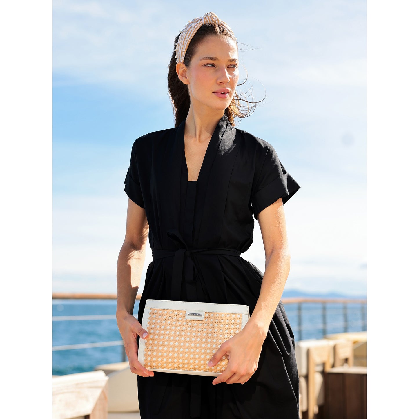 SOLEIL CLUTCH in White