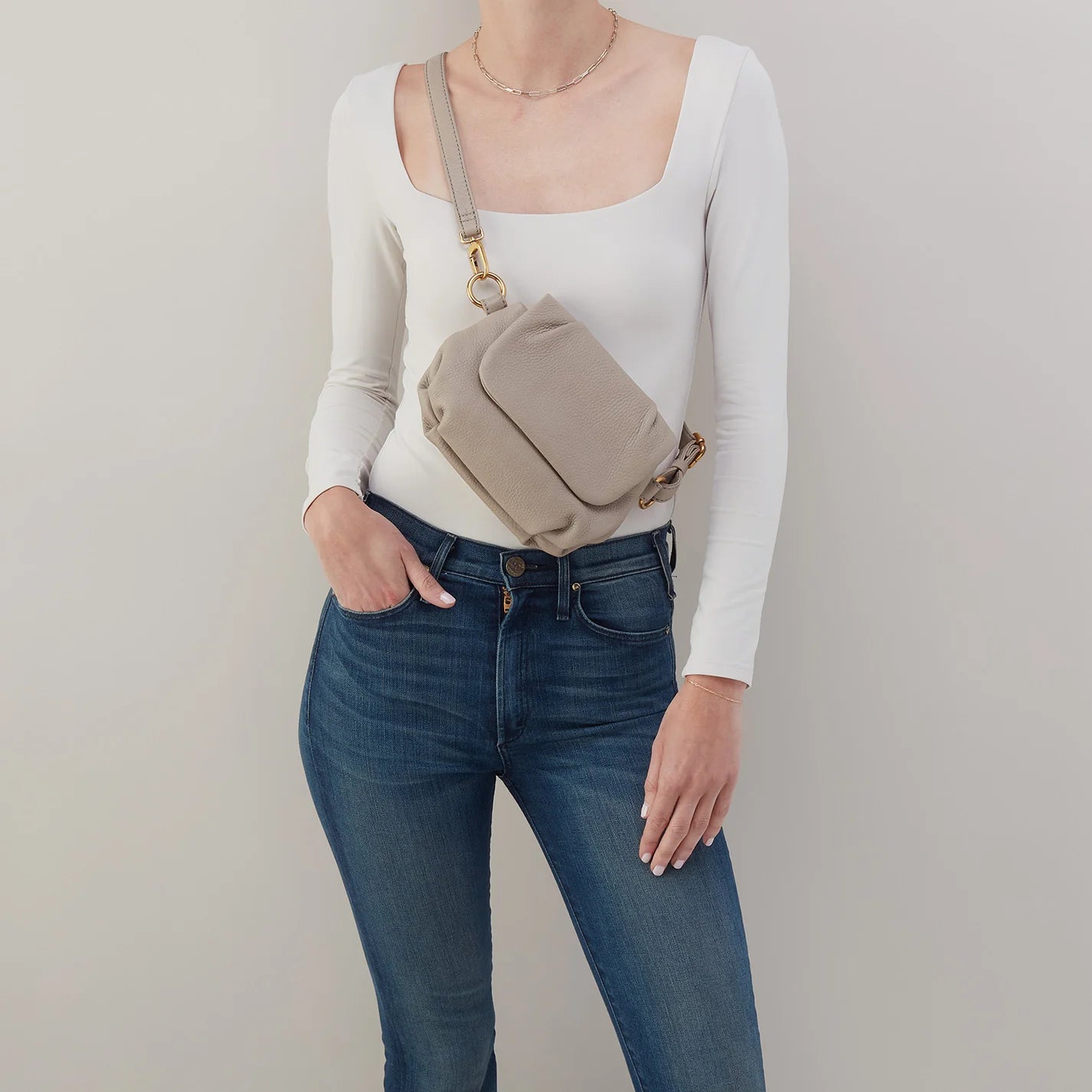 HARLEY CROSSBODY SLING in Taupe