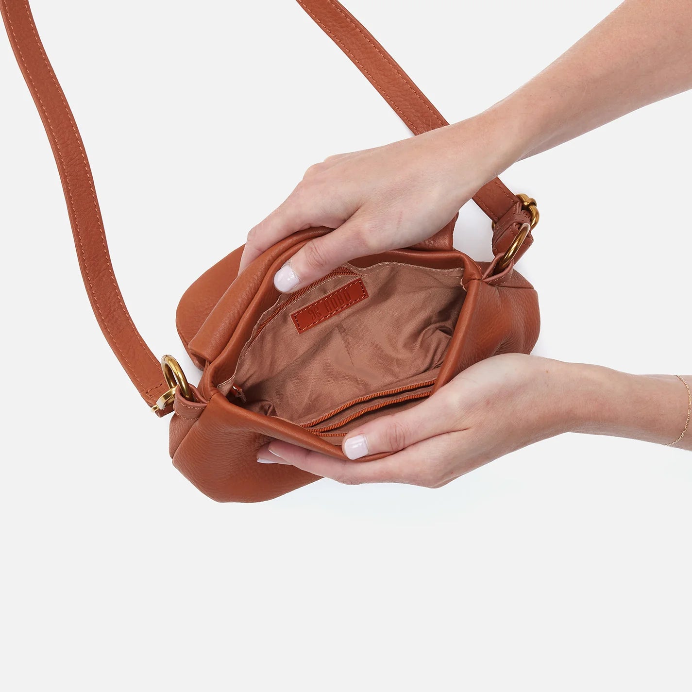 HARLEY CROSSBODY SLING in Warm Honey