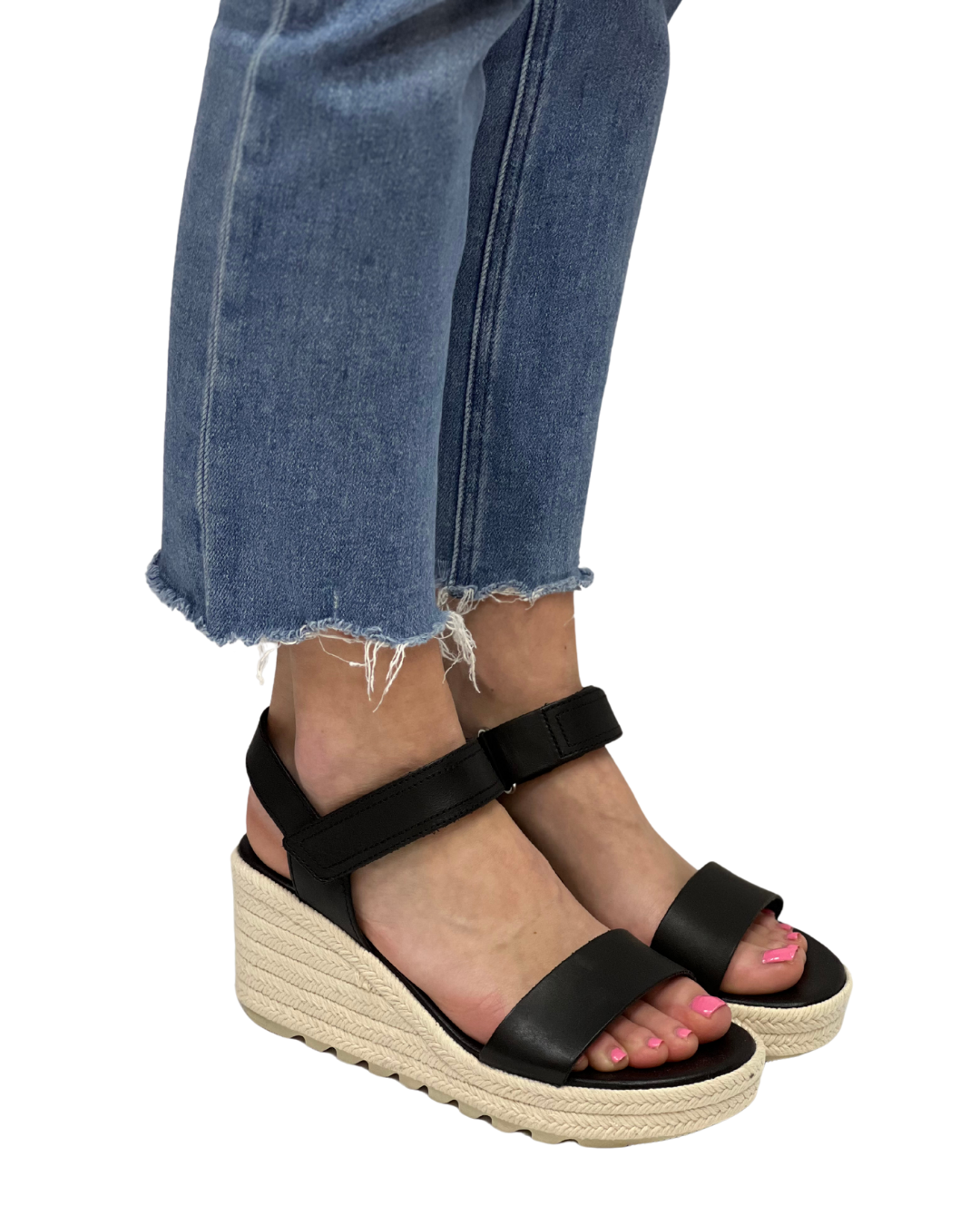 CAMERON WEDGE in Black + Chalk