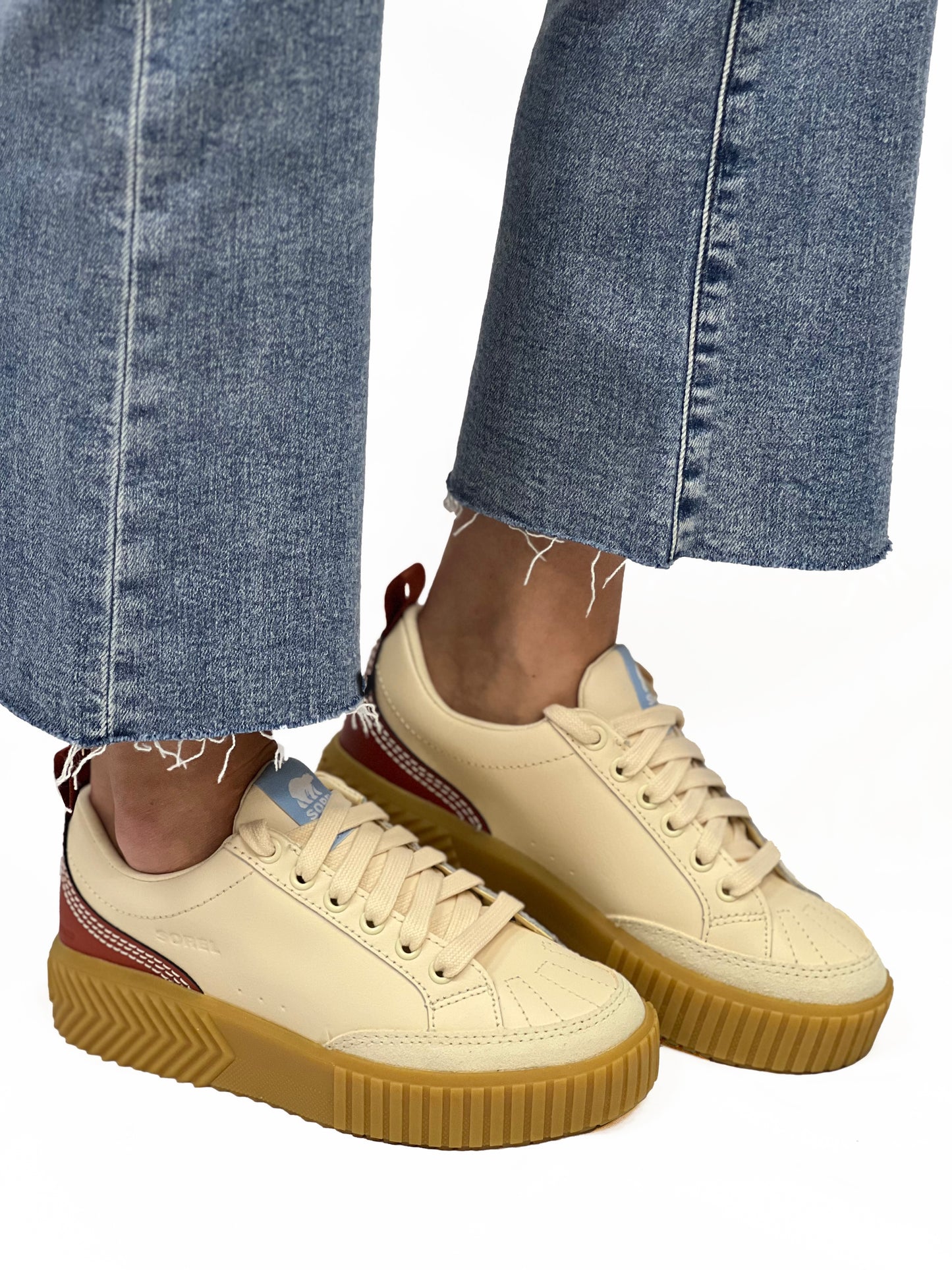 ONA AVE LOW SNEAKER WP in Honey White + Sanguine