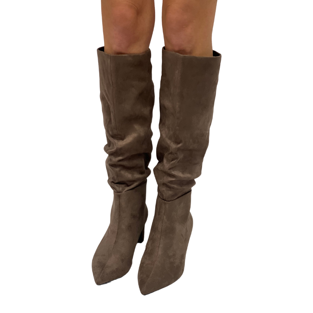 NOEY in Taupe