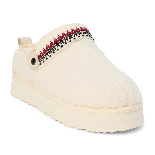 STORM in Ivory Shearling