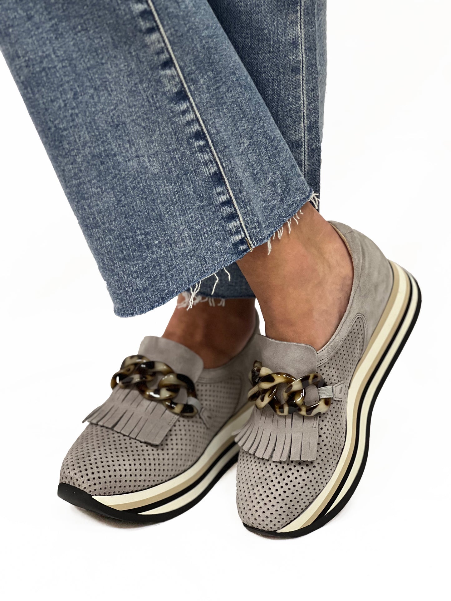 CARLY in Light Grey