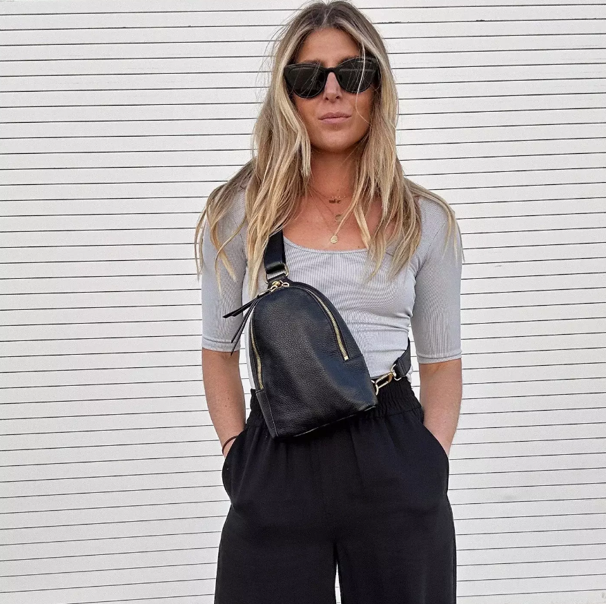 FERN SLING in Black