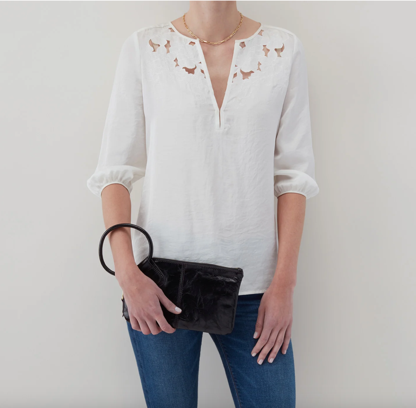 SABLE WRISTLET in Black