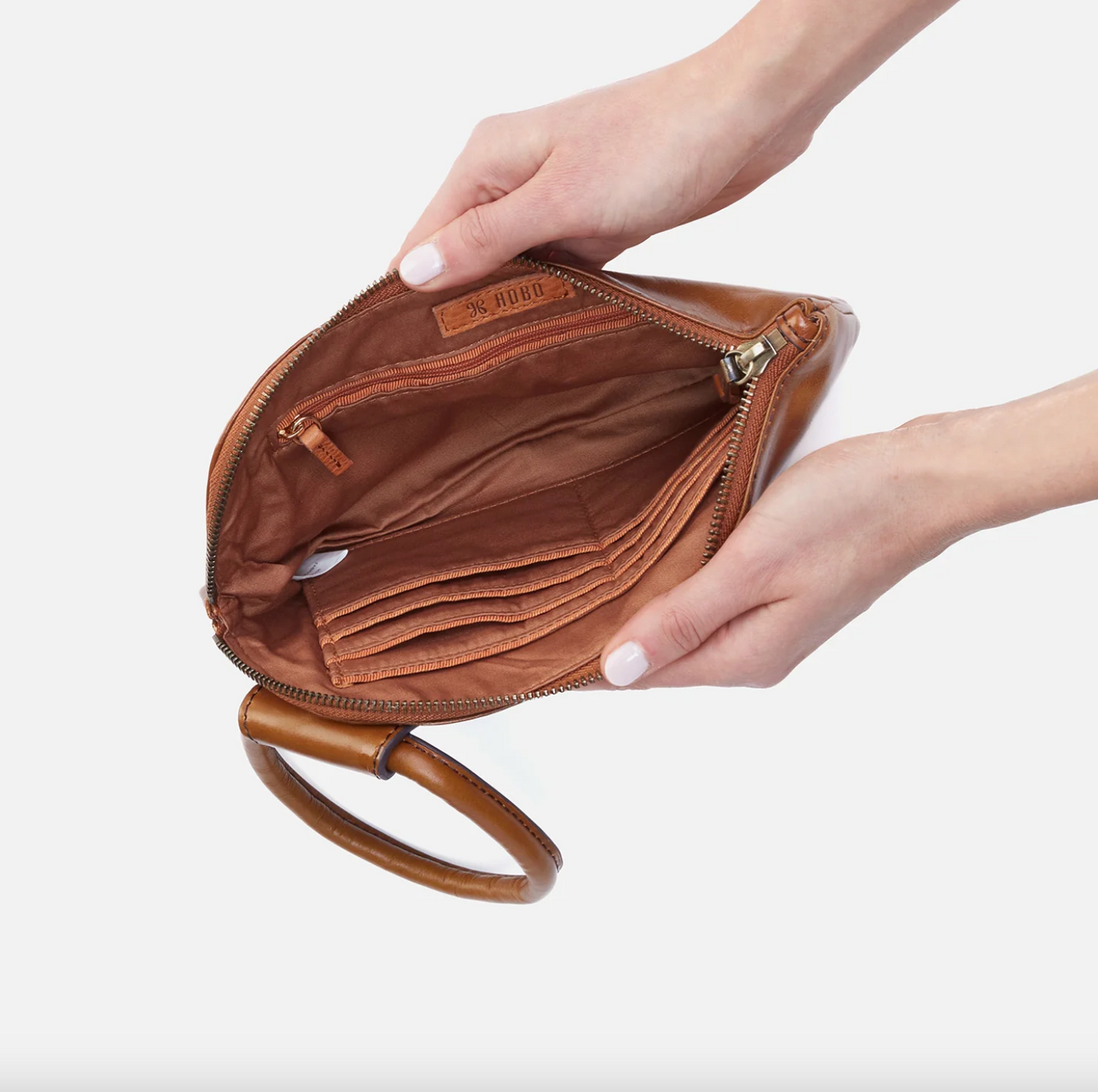 SABLE WRISTLET in Truffle