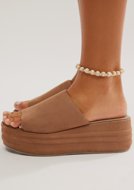 HARBOR FLATFORM in Tan