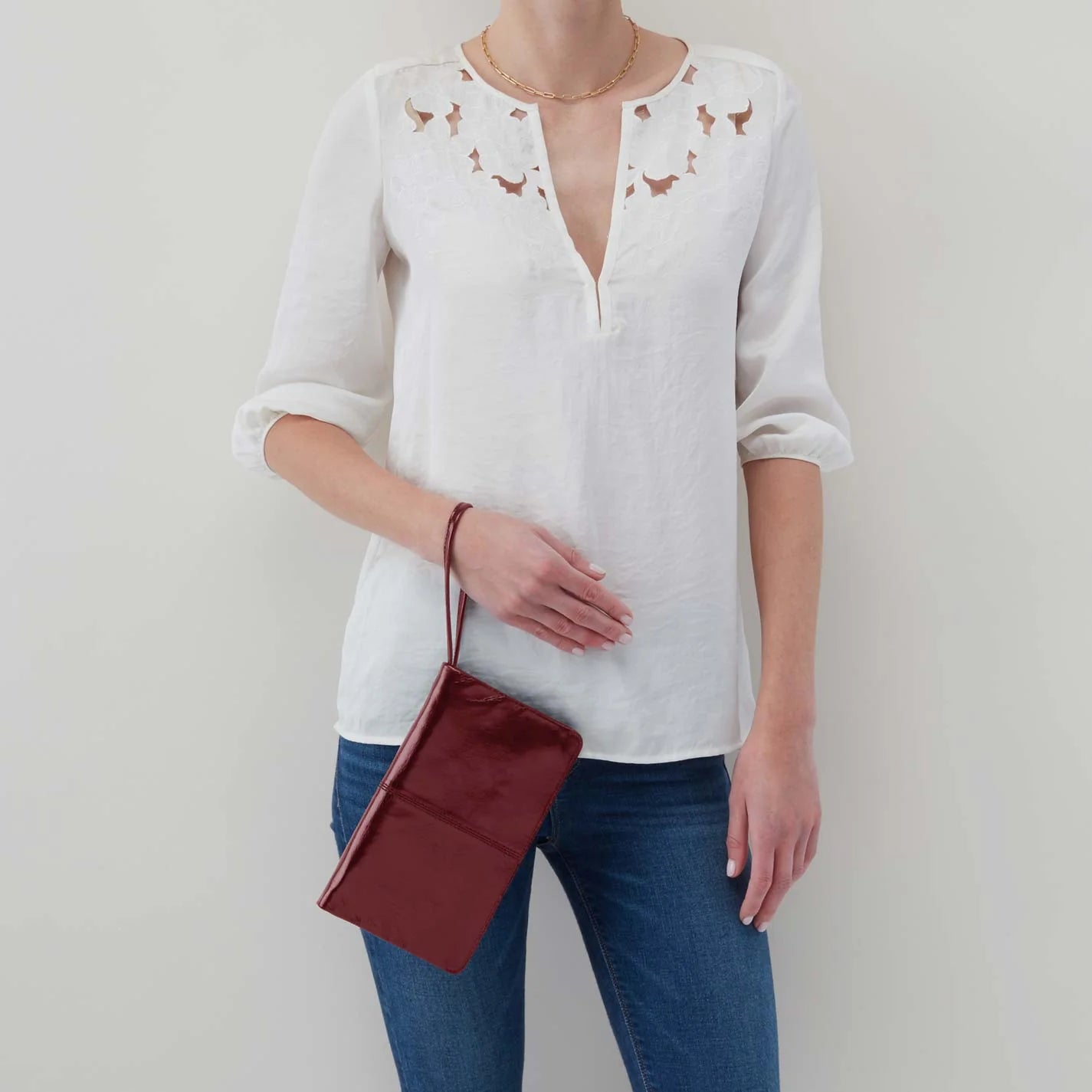 EVOLVE WRISTLET-WALLET in Saddleberry