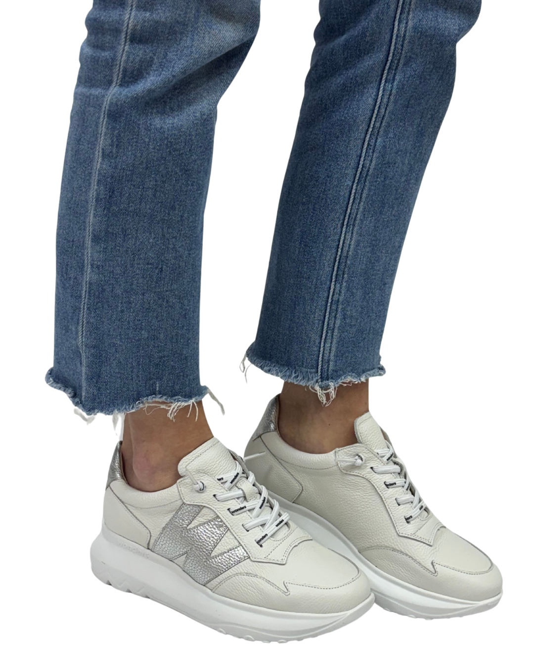 SAMIRA in Off White + Silver
