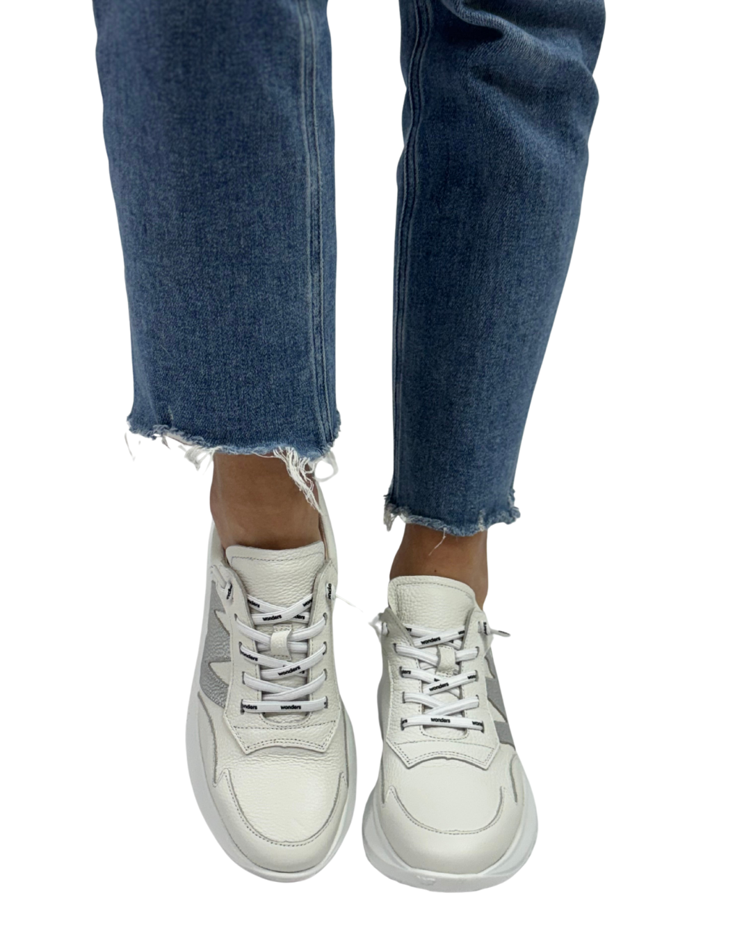 SAMIRA in Off White + Silver