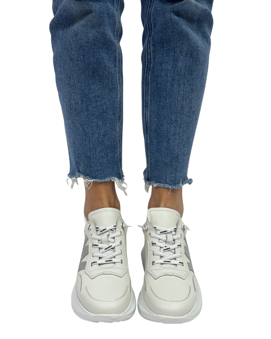 SAMIRA in Off White + Silver