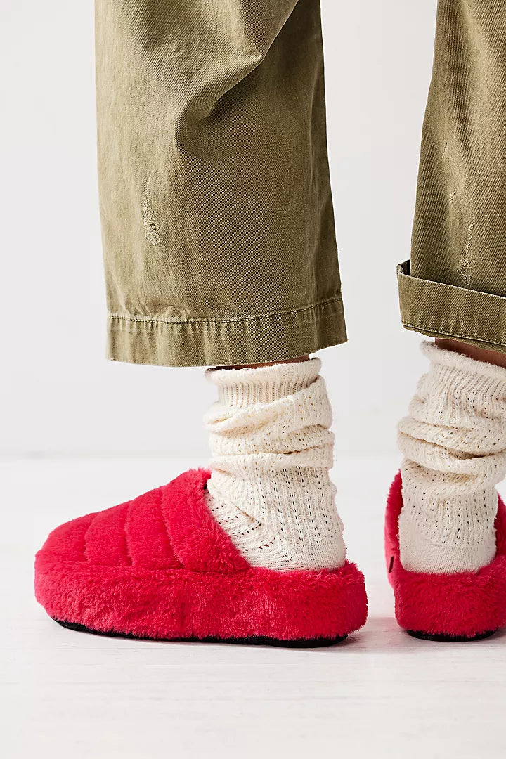 IT'S A VIBE PLATFORM SLIPPERS in Hollywood Pink