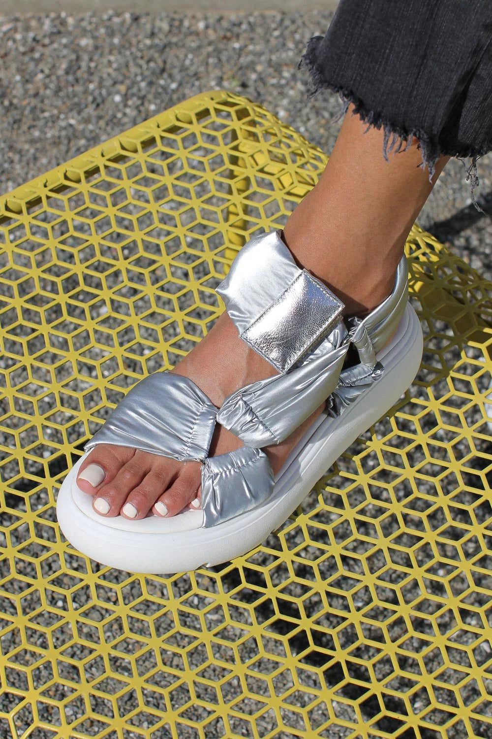 LIGHT UP in Silver