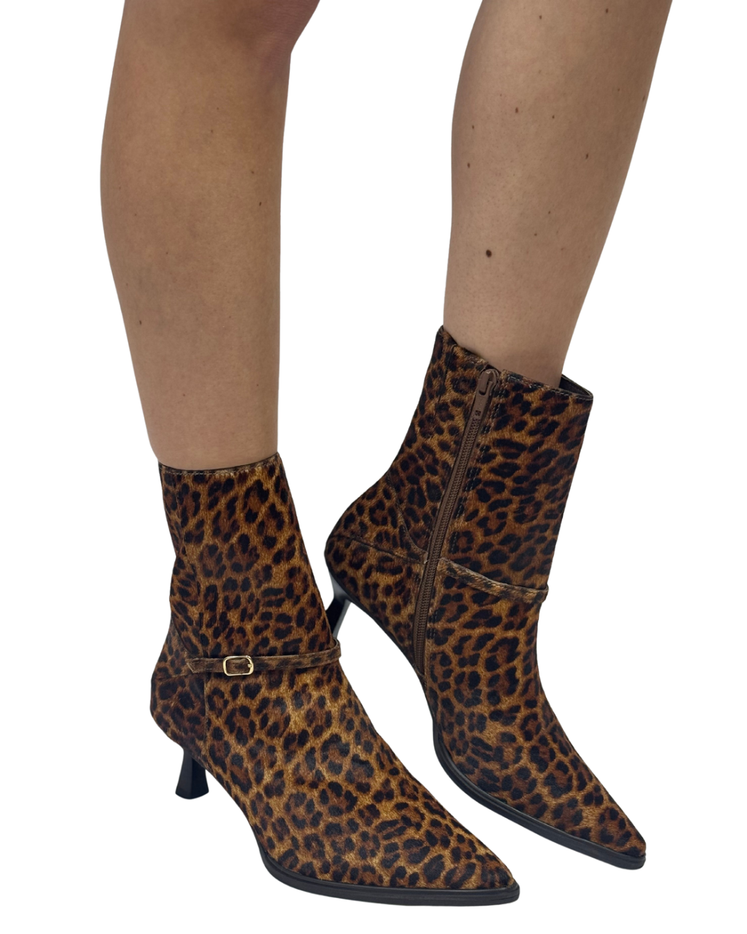 ILANA in Leopard