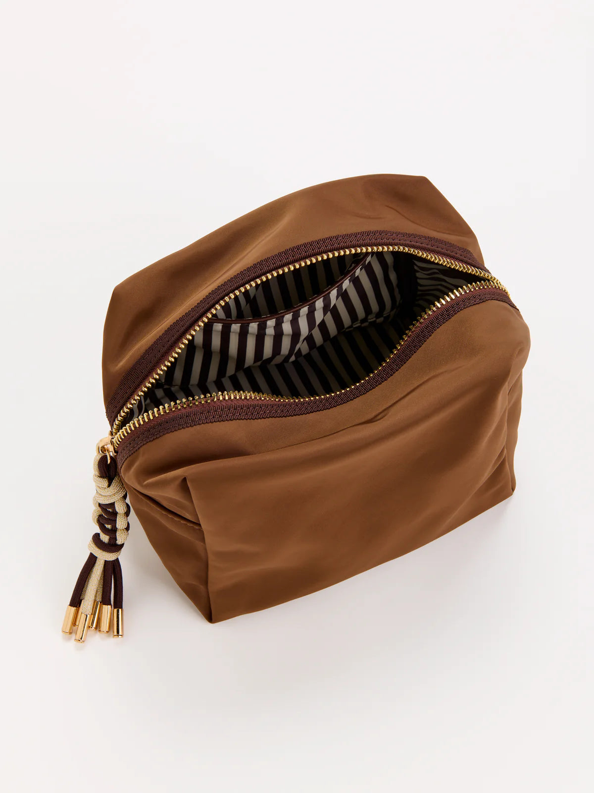 JET LARGE BOXY ZIP POUCH in Mocha