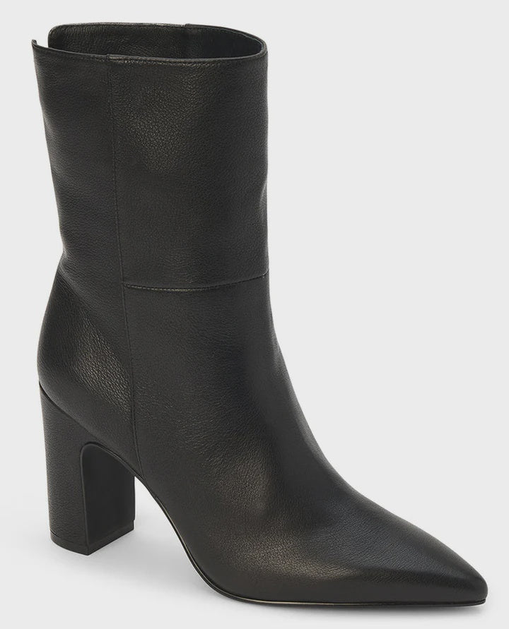 CELESTE in Black