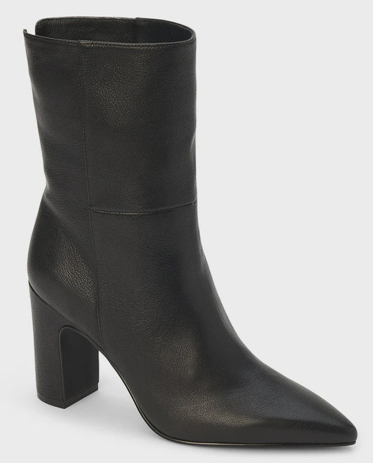 CELESTE in Black