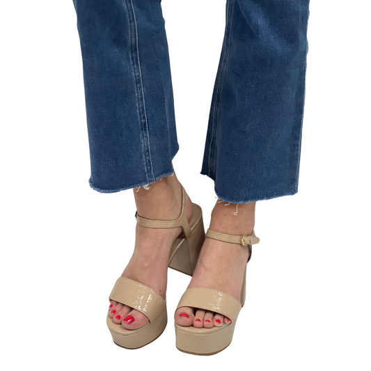 DANCER PLATFORM SANDAL in Nude
