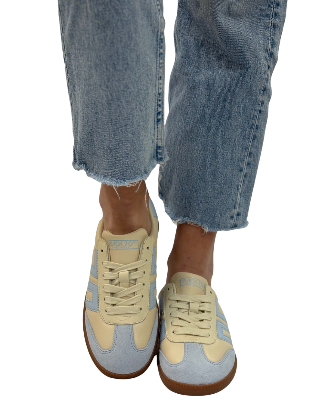 CLOUD D26 in Butter Light Blue