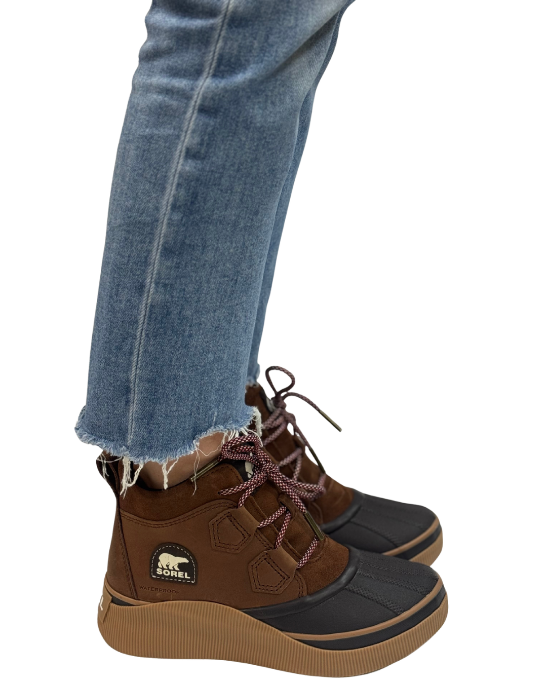 OUT N ABOUT IV CLASSIC WP in Auburn + Blackened Brown