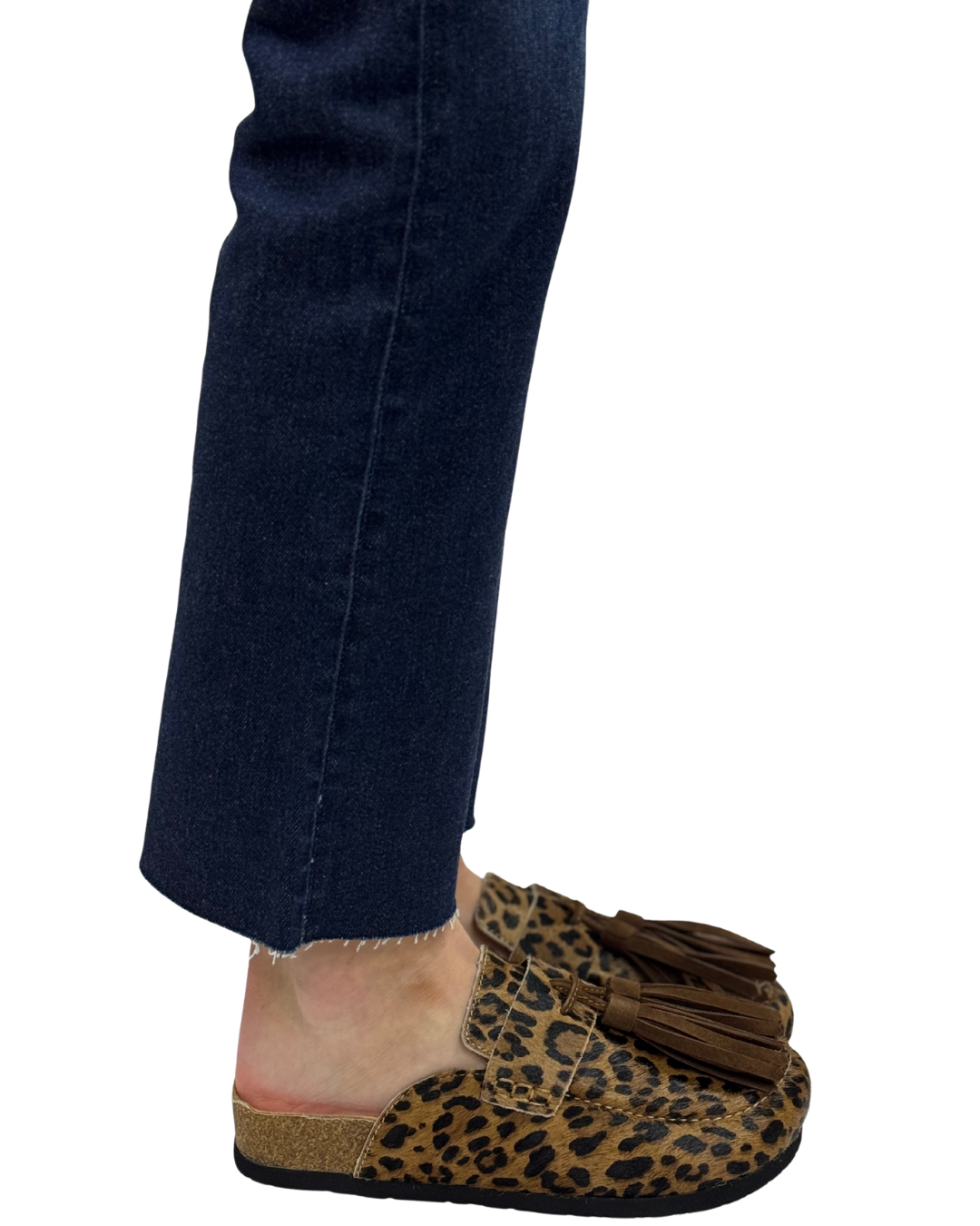 ARIANA in Leopard
